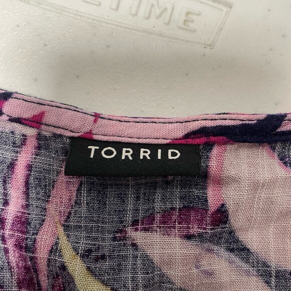 Torrid Rayon Slub Tiered Button Front Tropical Top Size Large - Picture 4 of 8